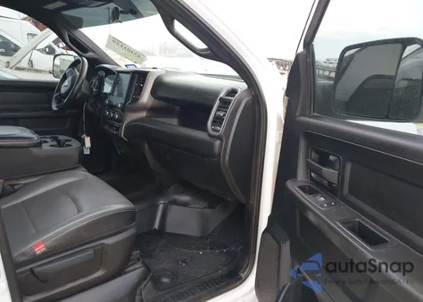 2022 Ram 2500 Tradesman 4X4 6'4 Box z USA, uszkodzony, nr VIN 3C6UR5CL9NG138737